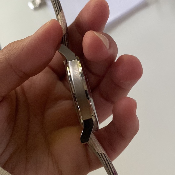 BURBERRY CLASSIC CHECK WATCH - Picture 7 of 11